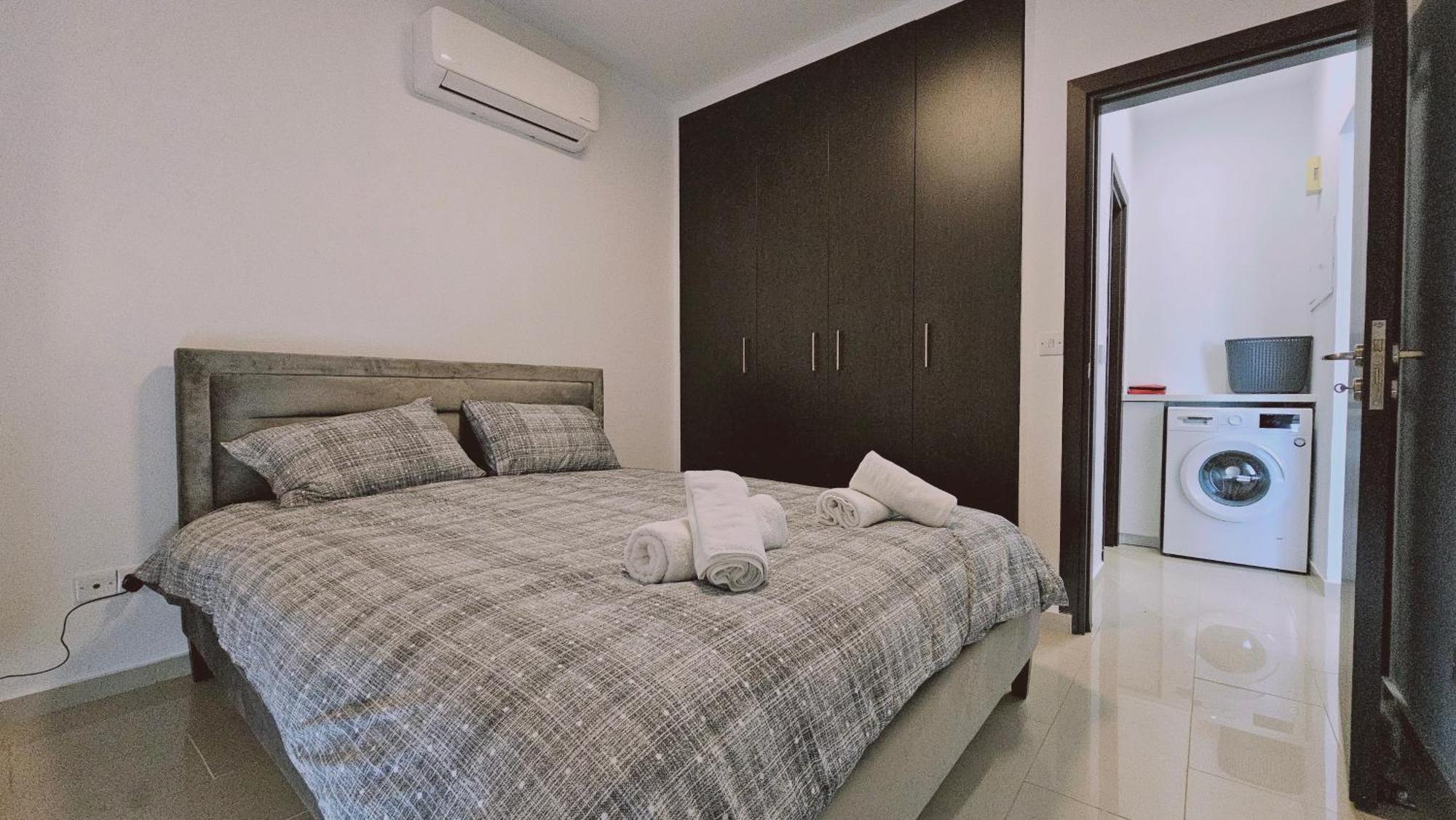 Stay Cosmo City Suites Никосия Экстерьер фото